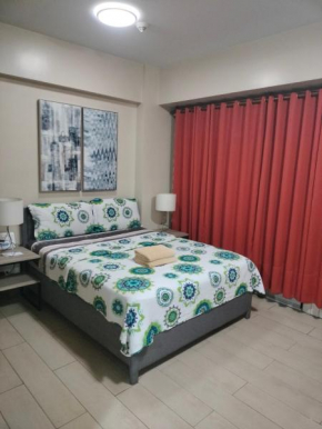 Two Palm Tree Villas Condotel Near Resorts World Manila&Airport